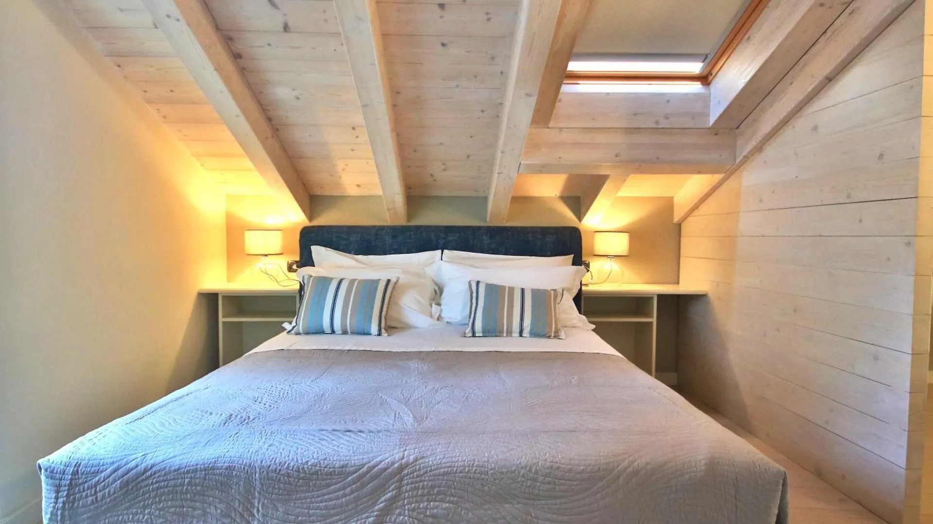 Liszt Attic By Klabhouse Apartment Bellagio