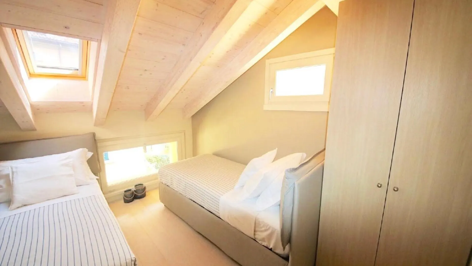Liszt Attic By Klabhouse Apartment Bellagio